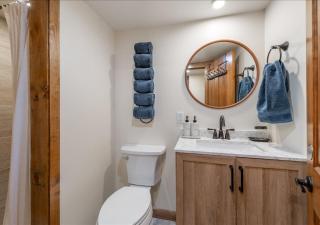 Northstar Village Condo Walk to Lifts 2 Full BA Excellent Location Hot-Tubs - Truckee - 2