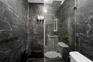 Heights 1BR Chic Apt with King Bed & Pool - Houston - 1