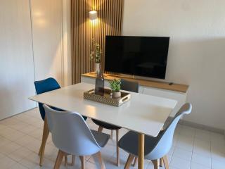 Studio cabine loggia et terrasse secteur prisé des falaises - 9