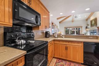 The Charter at Beaver Creek E220 - 7