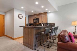 The Charter at Beaver Creek E230 - 5