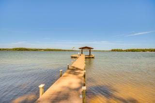 Lakefront Gem Hot Tub, Boat Launch Near Greenwood - 9