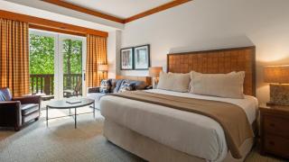 1204 Lodge At Spruce Peak Ski In Ski In Ski Out King Studio By Stowe Mountain Rentals - 8