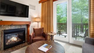 1204 Lodge At Spruce Peak Ski In Ski In Ski Out King Studio By Stowe Mountain Rentals - 3