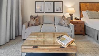 145 Lodge At Spruce Peak Ski In Ski In Ski Out King Studio By Stowe Mountain Rentals - 9