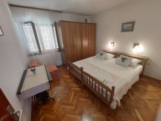 Apartments with a parking space Malinska, Krk - 19269 - 1