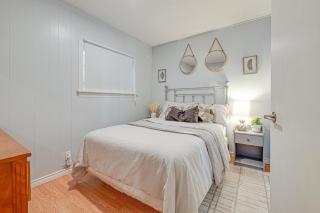 Waterfront Night Owl Cottage on Halls Lake - Algonquin Highlands - 7
