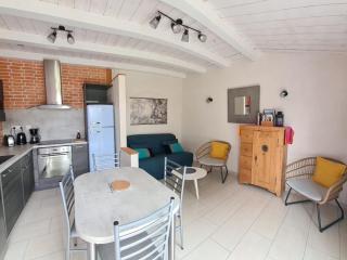 Maison rénovée avec jardin partagé de 2000m² à 1,3 km de la plage Clemenceau, idéale pour 4 personnes - FR-1-426-510 - Saint-Vincent-sur-Jard - 8