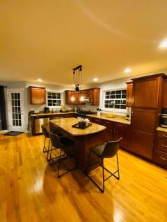 Beautiful Modern Home, Perfect for a getaway! - Tobyhanna - 1