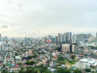2BR in Uptown Parksuites BGC with balcony and bathtub - Manila - 3