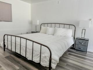 Beautiful Loft in Little Italy SD with Parking - San Diego - 8
