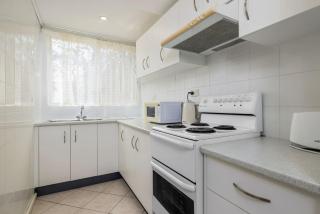 On Collingwood Beach - Downstairs Apartment - 50m from the beach - 1