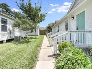 Oak Cottages 3 - 4