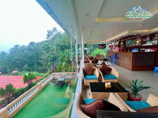 Mount Everest Hotel & Resort Nagarkot - Nagarkot - 2