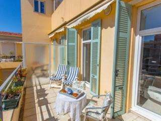 Studio climatisé en centre-ville, proche plages, avec grande terrasse au calme - FR-1-196-362 - Menton - 0