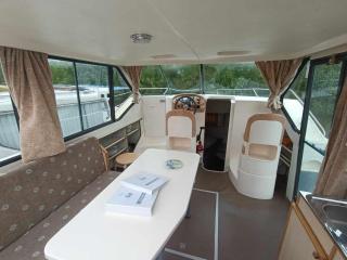 Bateau Nicols 900 à quai, séjour unique sur l'eau à Pontailler-sur-Saône, 2 cabines, tout équipé - API-1-46-18 - 7