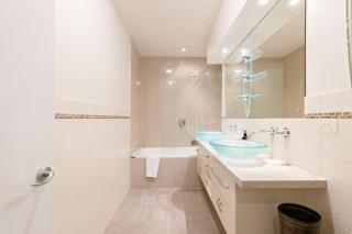 Edinburgh Heights - Queenstown - 1