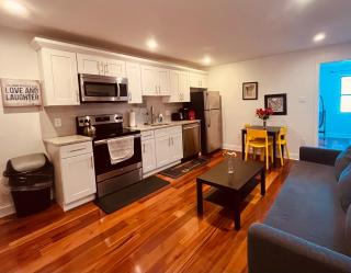 Modern Cozy Unit Near Geno's & Pat's - Philadelphia - 0