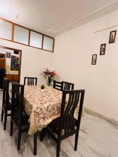Stay with Ankita - Chandīgarh - 0