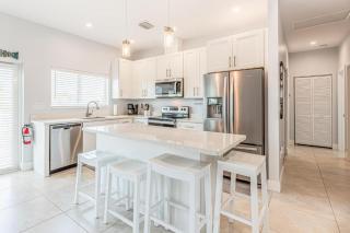 Blue Bungalow New Listing Canal Front Dock Pool - Marathon - 4
