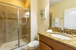 Last Minute Disney Getaway! Private Pool, Hot Tub & Games Room. Book Now! #39878 - Kissimmee - 1