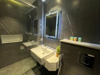 ASHRI HH Studio in Samana hills with Pool View - 4
