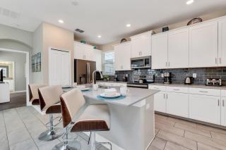 Last Minute Disney Getaway! Private Pool, Hot Tub & Games Room. Book Now! #39386 - Davenport - 2