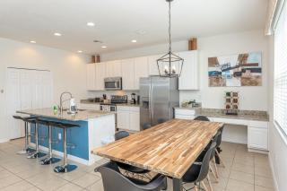 Last Minute Disney Getaway! Private Pool, Hot Tub & Games Room. Book Now! #38064 - Kissimmee - 6