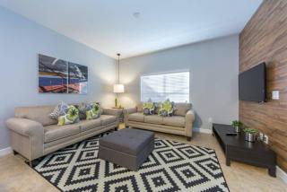 Last Minute Disney Getaway! Private Pool, Hot Tub & Games Room. Book Now! #17222 - Kissimmee - 0