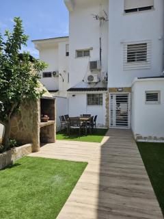 Nuevo Apartamento Moderno en Benicasim con Terraza y a Minutos de la Playa - Benicàssim - 9