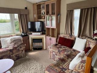 Family Caravan - Sleeps 8 - Pets Ok - Parking - 2