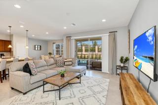 Last Minute Disney Getaway! Private Pool, Hot Tub & Games Room. Book Now! #39964 - Kissimmee - 4