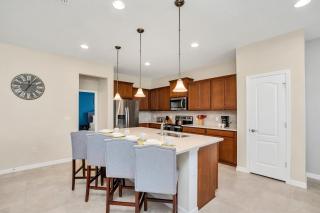 Last Minute Disney Getaway! Private Pool, Hot Tub & Games Room. Book Now! #39964 - Kissimmee - 2