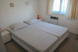 Dike House Affordable 6-Person Holiday Home Near the Sea Dike - 2