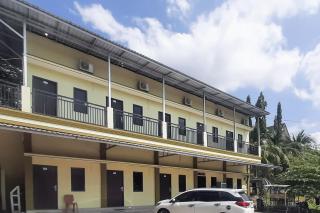 Urbanview Hotel Fira Syariah Muara Enim by RedDoorz - Muaraenim - 0
