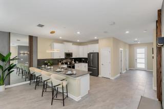 Last Minute Disney Getaway! Private Pool, Hot Tub & Games Room. Book Now! #39946 - Kissimmee - 1