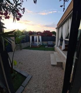 La Villa Romane Romantique Love-Room ou Familiale-Room - Montfaucon - 1