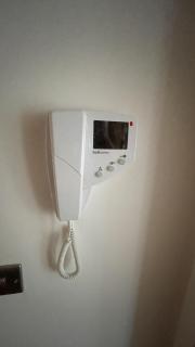 Exquisite Riverside Living in a Stunning Flat - 4