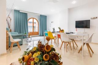 Aparthotel Mediterráneo by NeoHotels-Centro 8 min by Metro - Valencia - 8