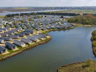 Pinewoods Saltmarsh Lodge sleeps 6 – no.1 - Wells next the Sea - 5
