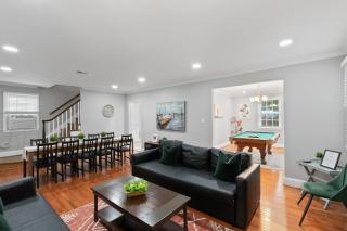 Stately 5BR Historic Retreat - CozySuites - 5