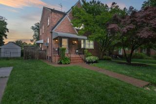 Stately 5BR Historic Retreat - CozySuites - Alexandria - 9