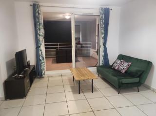 Le Nid Océanique ! Appart T2 avec Terrasse, Vue Mer et Parking Privé en Sous Sol, Proche du Centre Ville de Saint Gilles les Bains - Saint-Gilles-les-Bains - 8
