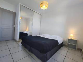 Le Nid Océanique ! Appart T2 avec Terrasse, Vue Mer et Parking Privé en Sous Sol, Proche du Centre Ville de Saint Gilles les Bains - Saint-Gilles-les-Bains - 4