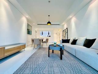 Manzil - 2BR Home with Waterfront Views in Palm - Dubái - 2