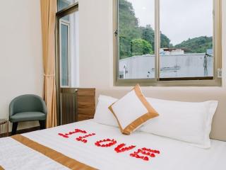 Hotel And Travel - Cat Ba - 1