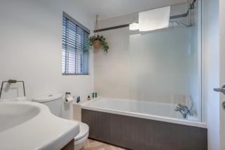 Central Belfast Apartments CHILL R&R - 5