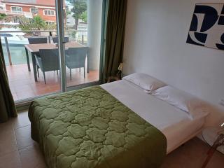 NIDO 210 Garbí - Roses - 2