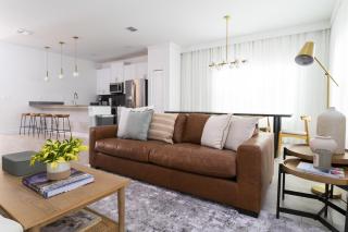 Last Minute Disney Getaway! Private Pool, Hot Tub & Games Room. Book Now! #99589 - Kissimmee - 3