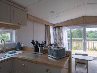 Pinewoods Lakeside Luxe no.3 - no dogs - Wells-next-the-Sea - 5
